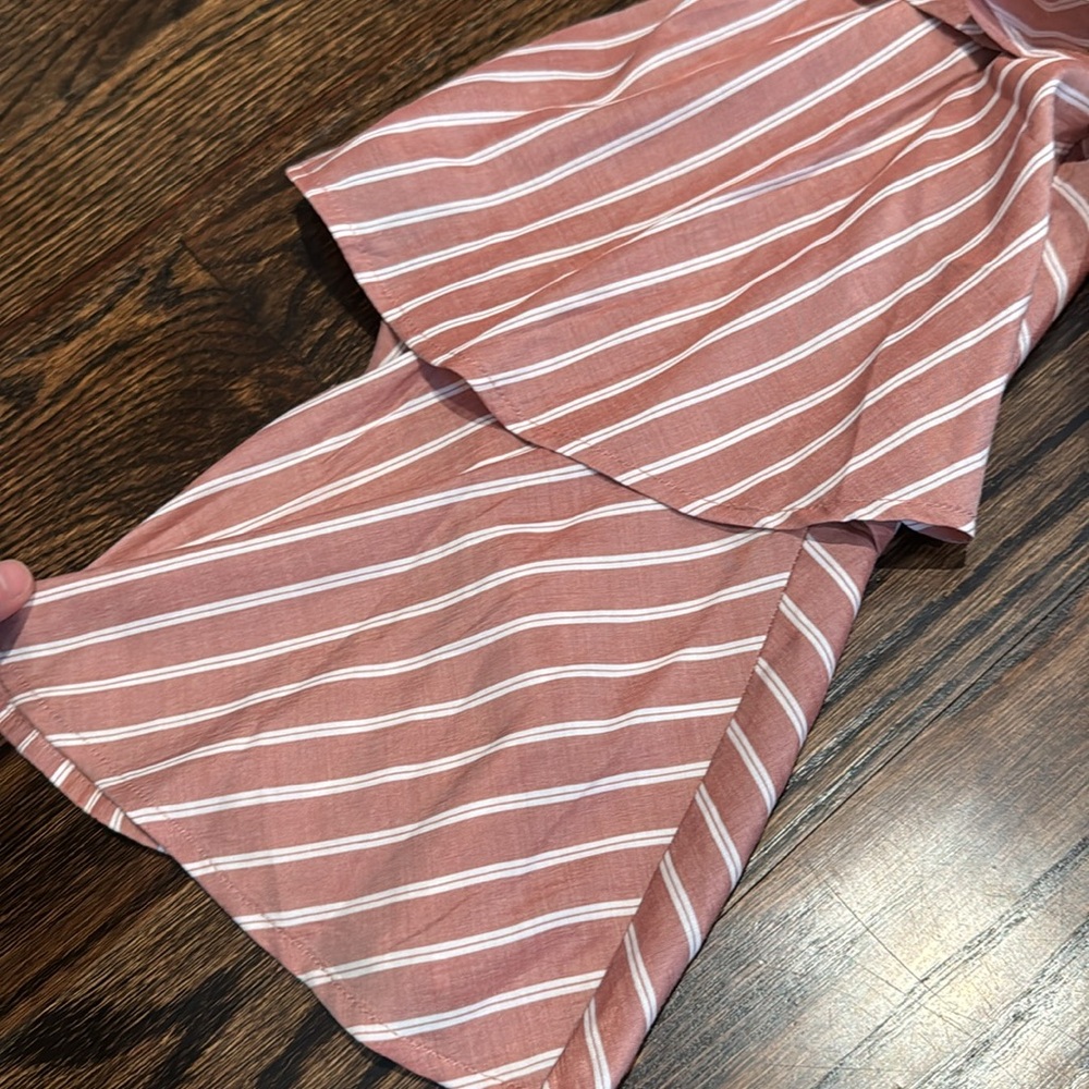 ❌NOT FOR SALE❌NWT** Express Top w/Layered Sleeves - Picture 5 of 6